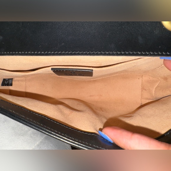 Gucci GG Marmont Small Shoulder Bag - Picture 9 of 13